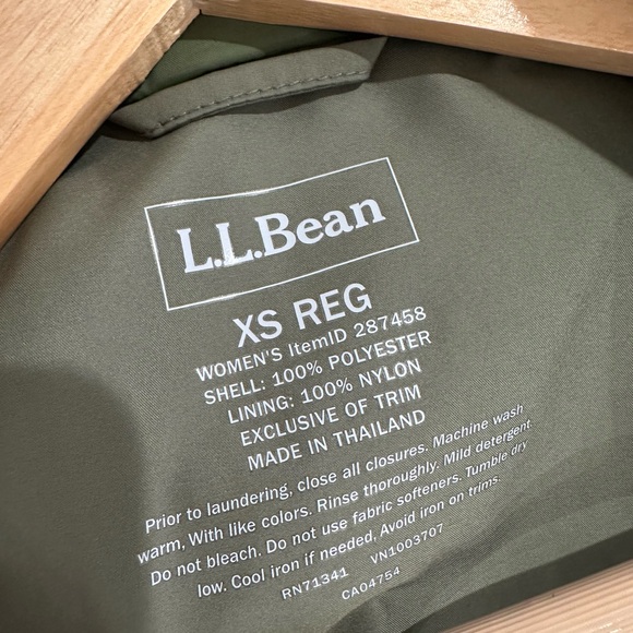 Weatherproof Jacket ☔️❄️ - Picture 5 of 6